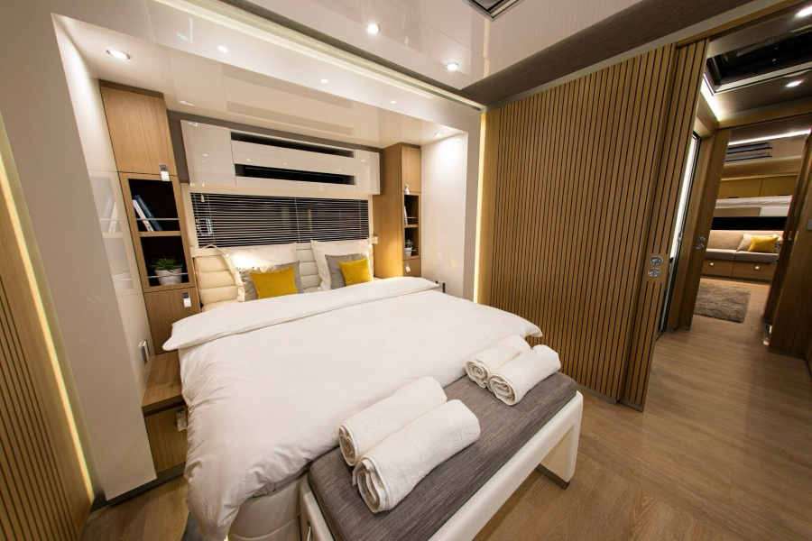 paul_sannen_stx_motorhome_4slide_15