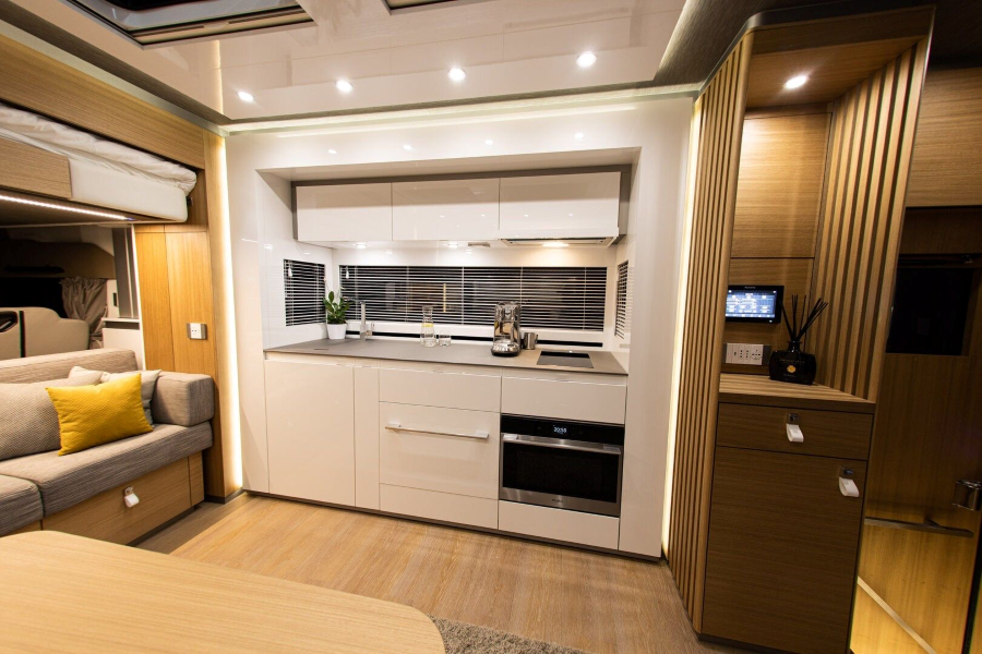 paul_sannen_stx_motorhome_4slide_7
