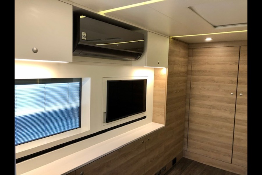 paul_sannen_motorhome_stx_grey_18